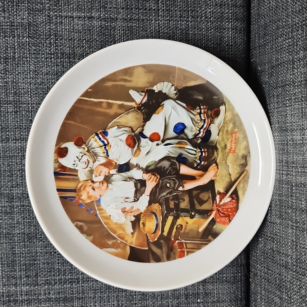 VINTAGE Norman Rockwell The Runaway Clown and Crying Young Boy Collectors Plate
